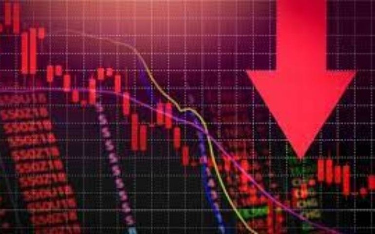 Ibovespa cai 2,23%, a 108,2 mil pontos, e emenda sétima perda