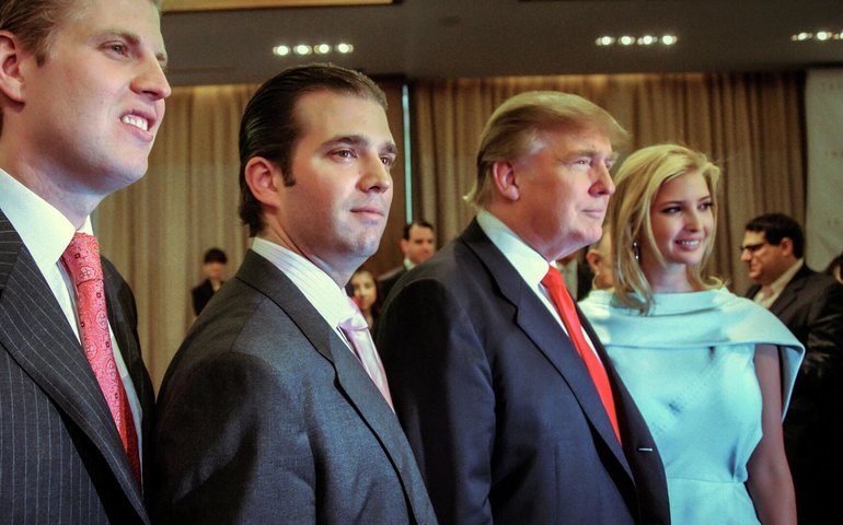 Trump Jr. está ajudando seu pai a escolher o gabinete mais controverso dos EUA, diz mídia