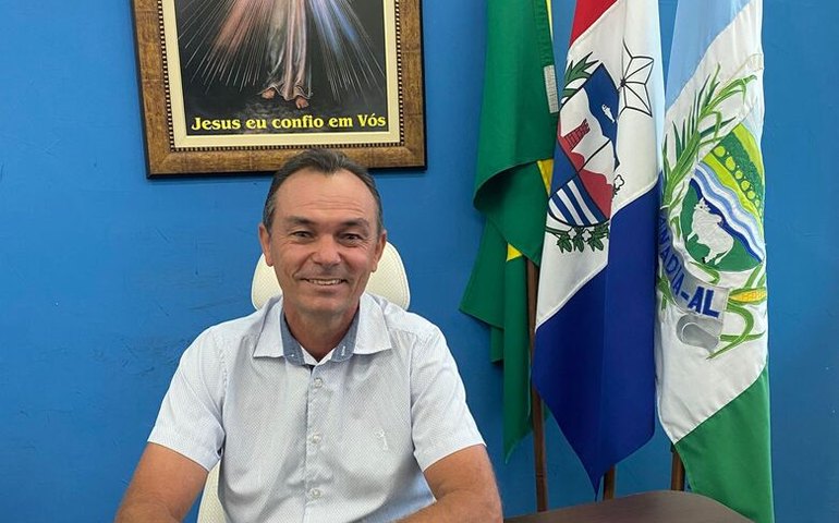 Prefeitura de Anadia antecipa 13º salário dos servidores efetivos