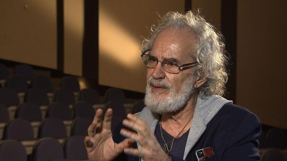 Renato Teixeira fala de música e vida hoje no Conversa com Roseann Kennedy