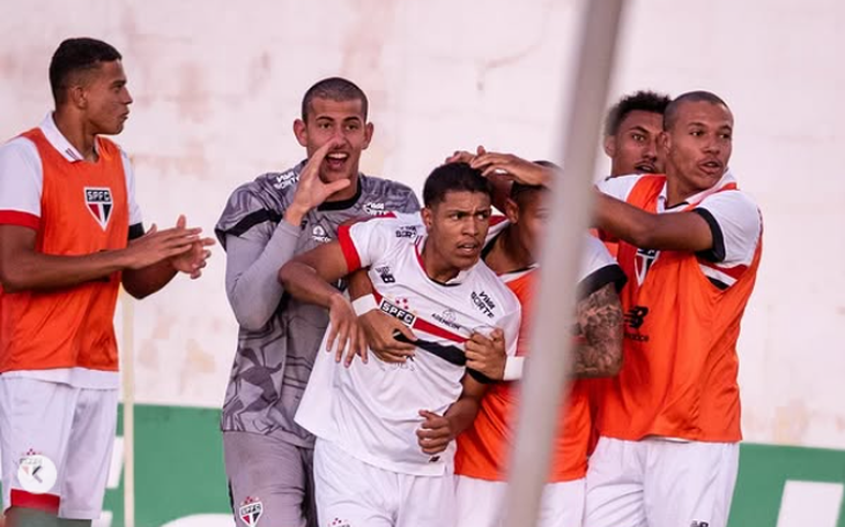 São Paulo vence Juventude por 1 a 0 em duelo apertado e avança na Copinha