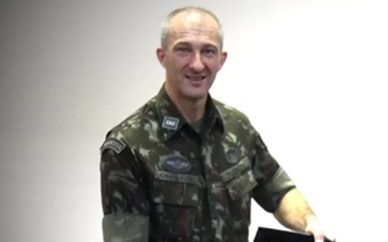 Assessor de Bolsonaro pede ao STF para não ir à CPI do 8 de Janeiro