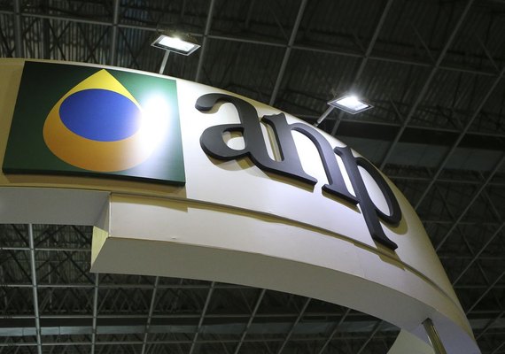 Produção de petróleo e gás da Petrobras sobe 1,9% em março, revela ANP