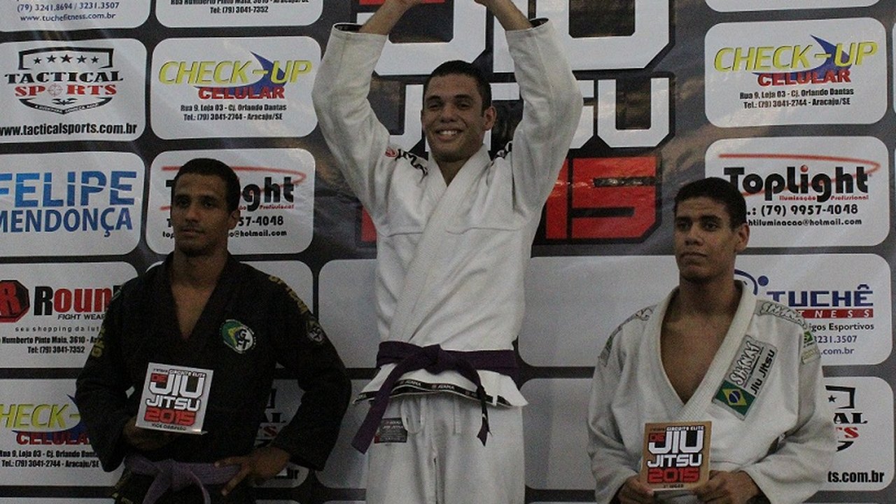 Equipe alagoana de jiu-jitsu conquista 51 medalhas em evento sergipano