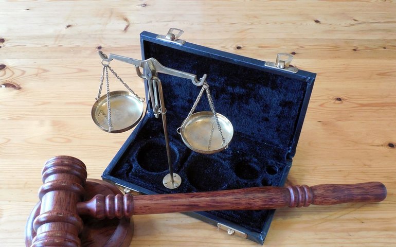 Alcolumbre e Fachin discutem limites para “penduricalhos”