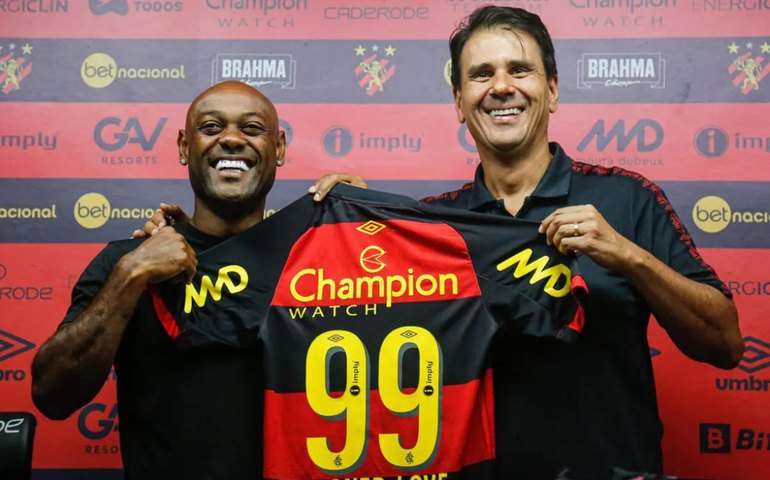 Vagner Love é apresentado como reforço do Sport: ‘Ainda tenho força para jogar’