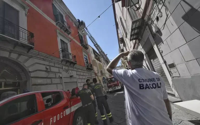 Terremoto atinge sul da Itália e reacende temor em área de supervulcão