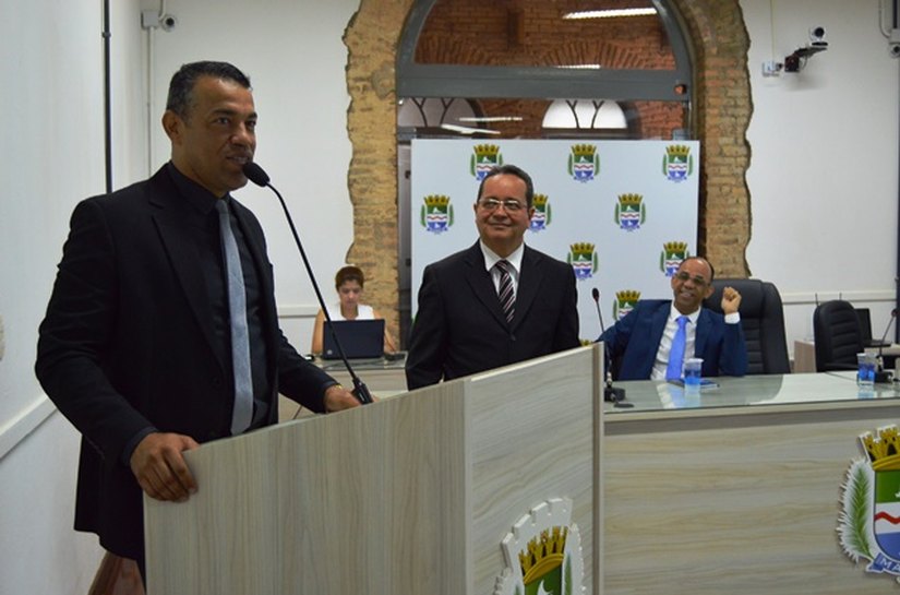Pastores são homenageados com Comenda Pastor José Antônio dos Santos