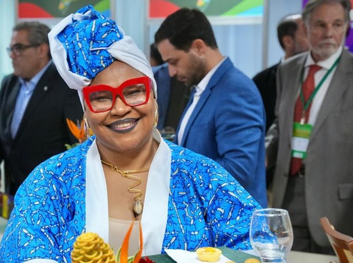 Entre retalhos e oportunidades: a moda que gerou impacto social na vida de mulheres da periferia