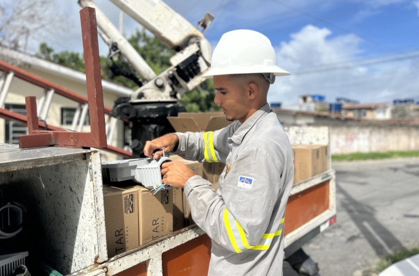 Prefeitura inicia implantação de rede 100% LED no bairro do Prado