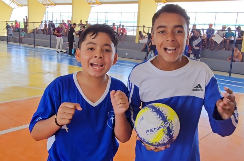Arapiraca valoriza a juventude com a entrega de 15 ginásios, quadras e campos de futebol society