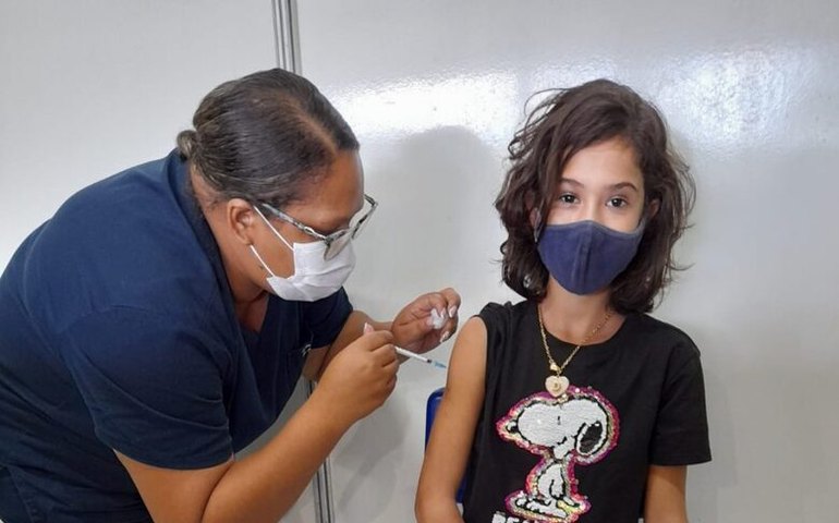 Prefeitura de Penedo inicia vacina contra Covid para crianças com 11 anos