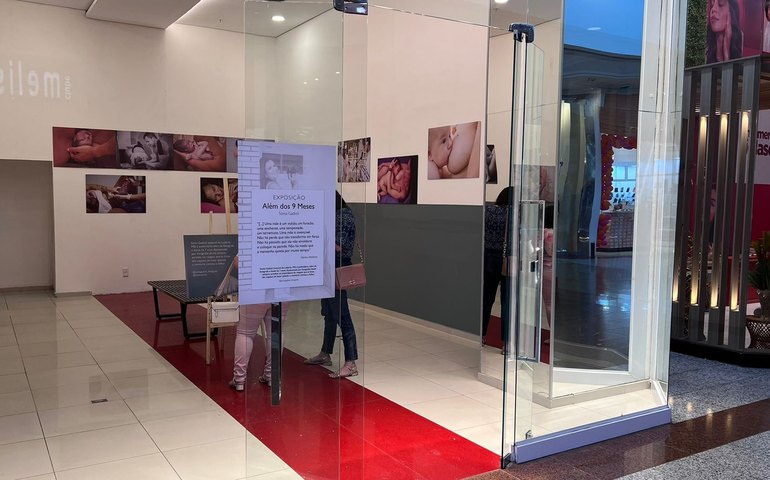 Arapiraca Garden Shopping inaugura exposição fotográfica em celebração ao Dia das Mães