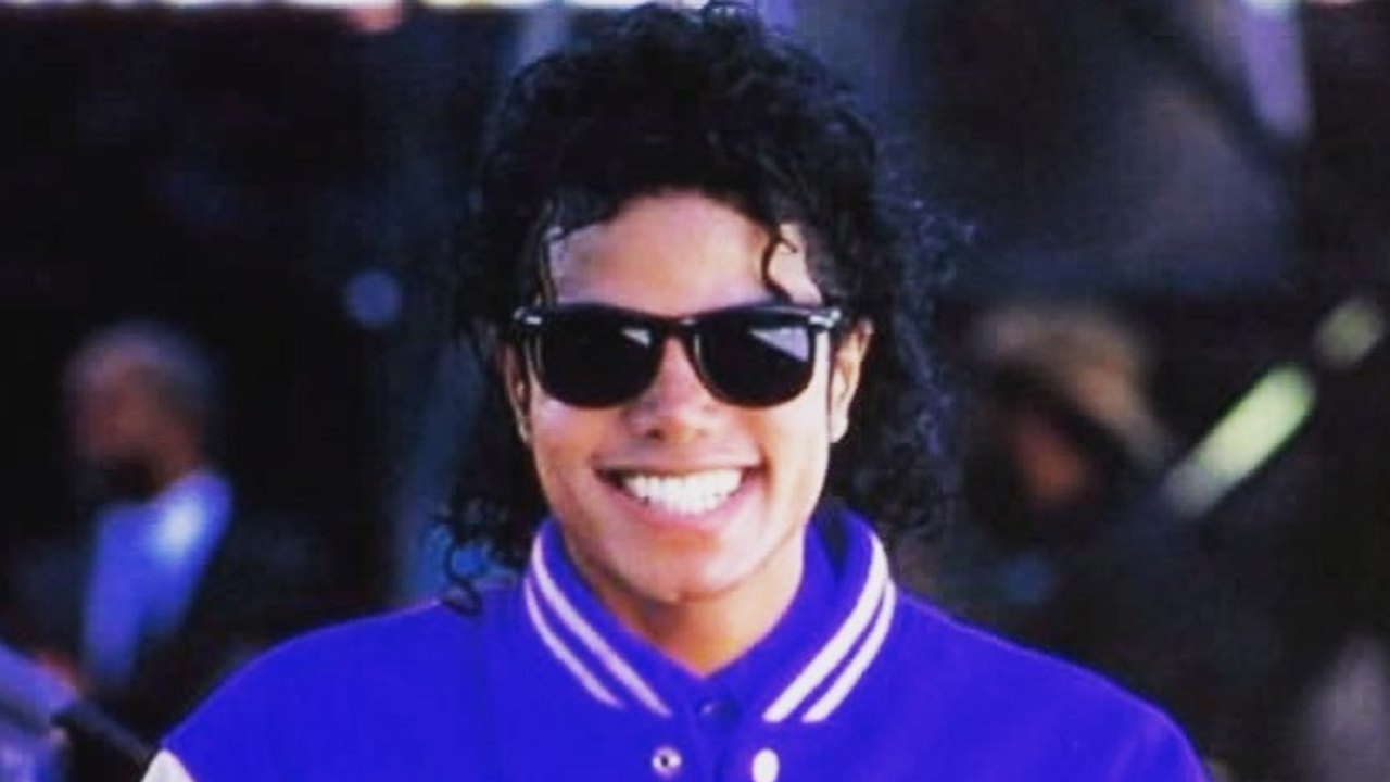 Juiz retira processo sobre tráfico sexual infantil contra Michael Jackson