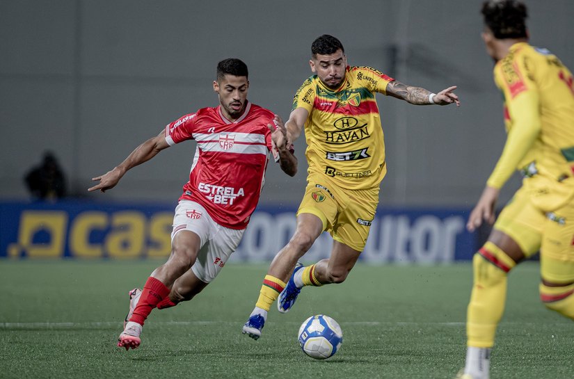 CRB bate o Brusque por 2 a 1 e conquista primeira vitória fora de casa na Série B