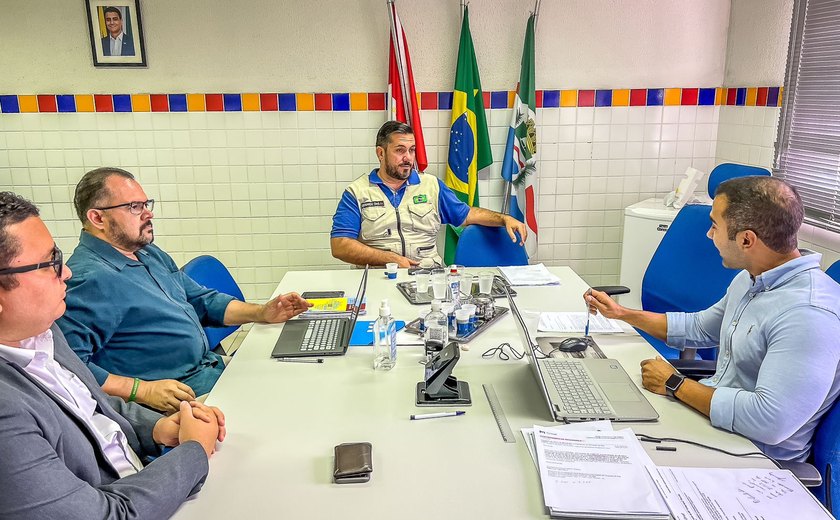 Leonardo Dias debate propostas de políticas de prevenção ao uso de drogas