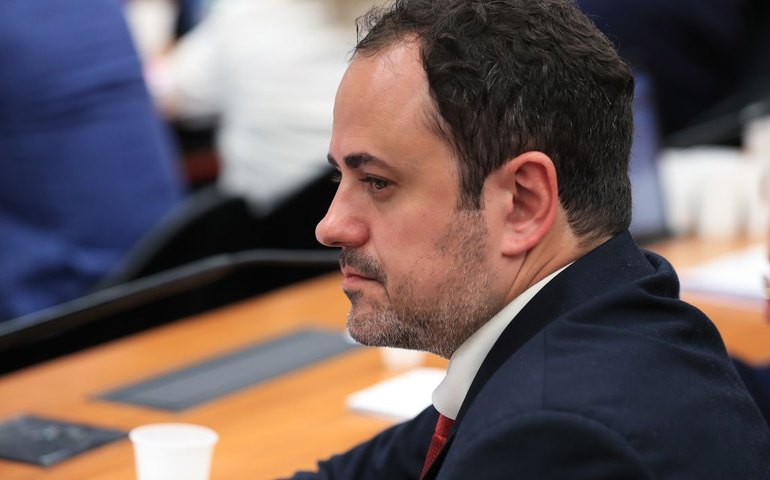 Conselho de Ética da Câmara aprova pedido de cassação de Glauber Braga