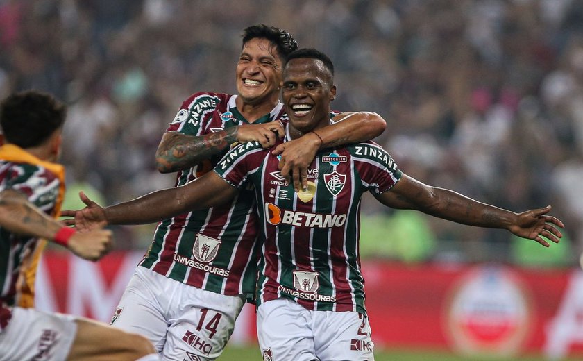 O colombiano John Árias deve renovar com o Fluminense