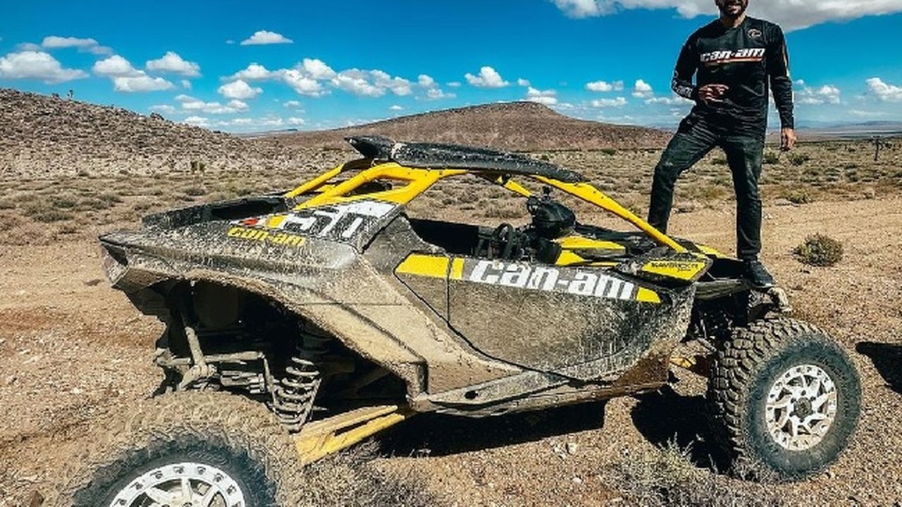 Brasileiro estreia no Rally Dakar com carro emprestado após ação de piratas no Mar Vermelho