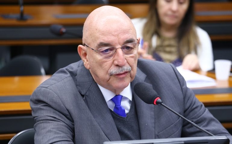 Comissão aprova projeto que obriga condomínio a comunicar caso de violência doméstica à polícia