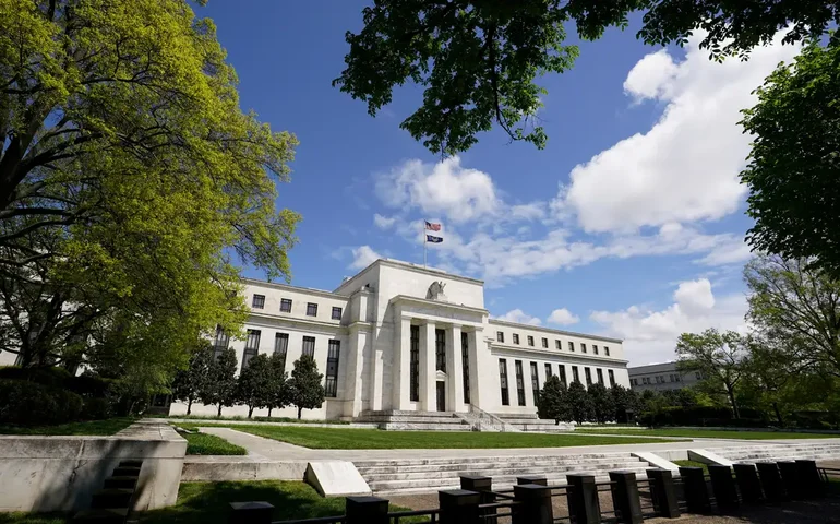 Saldo do programa de recompra reserva do Fed cai ao menor nível em mais de 3 anos