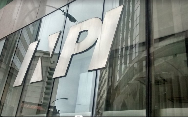 Inpi e FarmaBrasil assinam acordo para alimentar nova plataforma de patentes de medicamentos