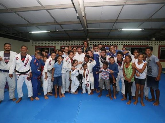 Prefeitura de Marechal compra novos tatames para aulas de Jiu Jitsu
