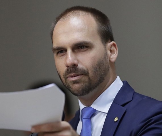 Imprensa estrangeira destaca cassação de Eduardo Bolsonaro por faltas e lobby nos EUA