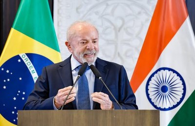 “É importante mostrar para o mundo o momento que vive o Brasil”, diz Lula, na despedida da Índia