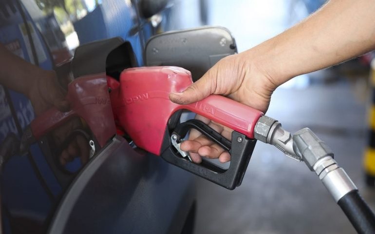 Refinaria de Mataripe reduz gasolina em 2,4% e aumenta diesel em 3% a partir desta 5ª-feira