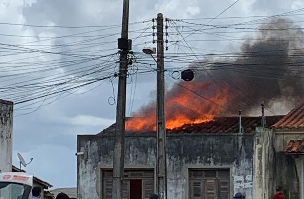 Grupo de Teatro arrecada recursos após incêndio comprometer materiais em Tomar do Geru / Foto: Foto: Reprodução/ Redes Sociais