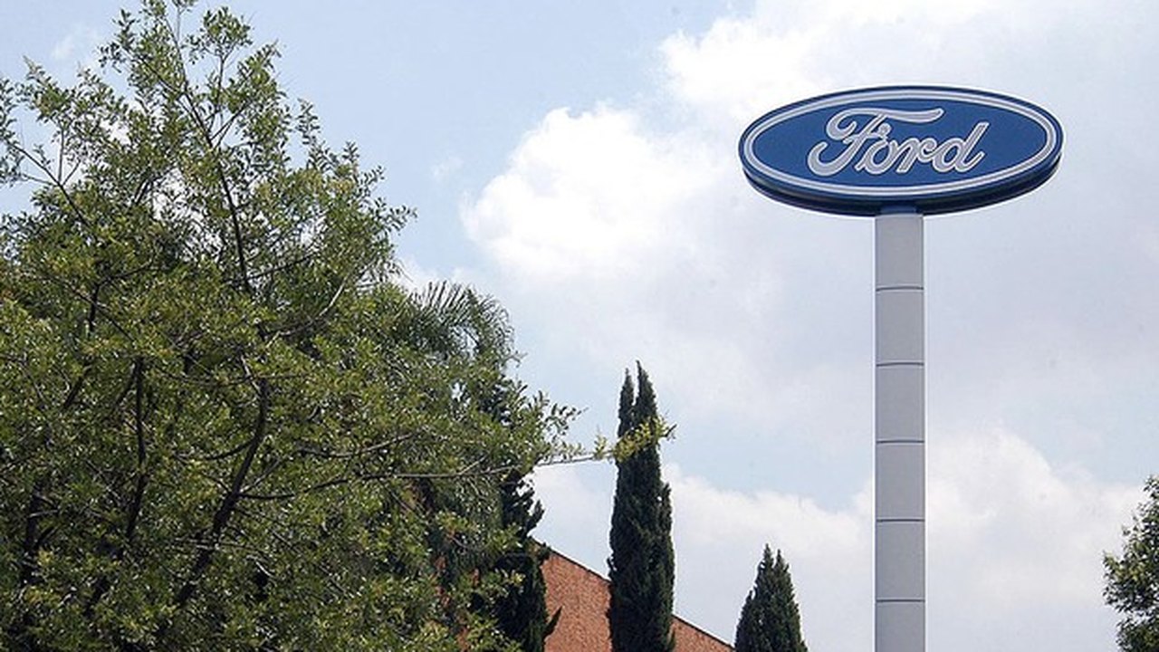 Ford adota na região produção terceirizada de veículos