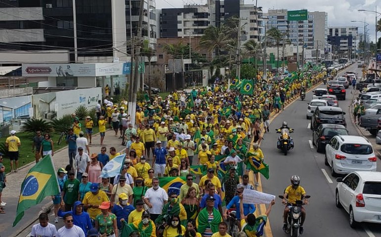 Apesar do coronavírus, País registra atos pró-governo; presidente divulga vídeos