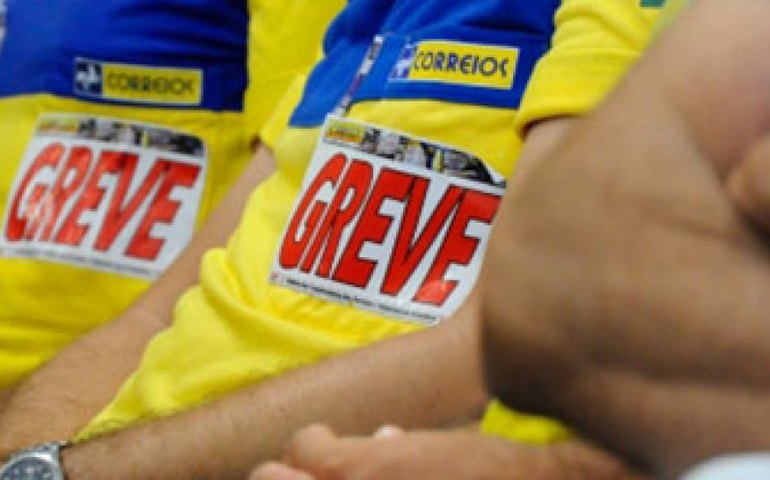 Funcionários dos Correios entram em greve por tempo indeterminado em Alagoas