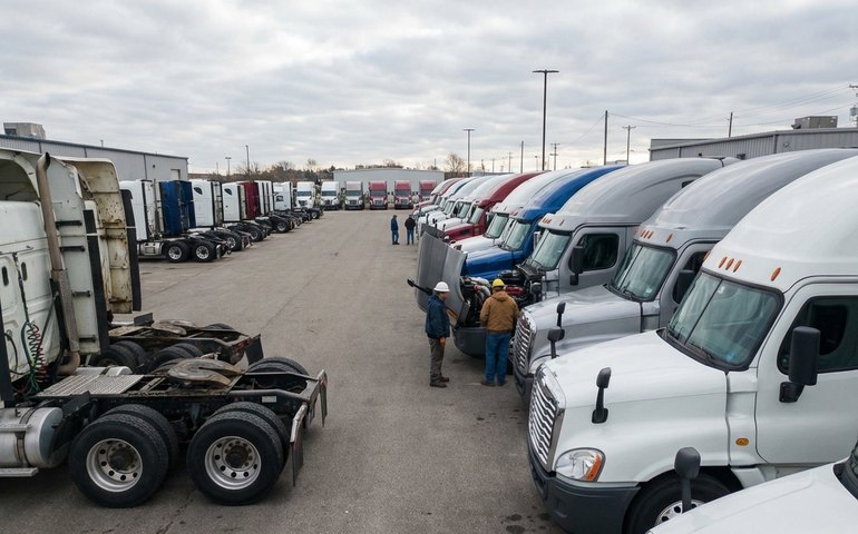 Lula edita MP e libera R$ 6 bilhões do BNDES para compra de caminhões