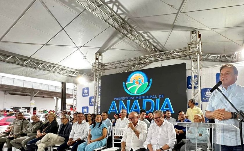 Deputado Galba Novaes participa de entrega de obras em Anadia