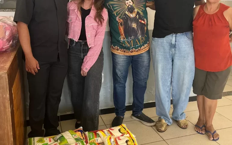 Bom Jesus Solidário distribui meia tonelada de alimentos para instituições de Penedo