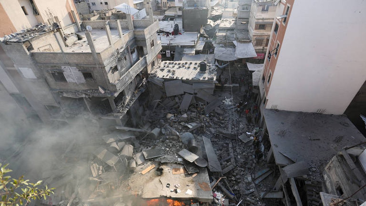 EUA apertam sanções ao Irã enquanto busca conter ataque israelense