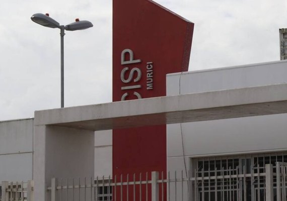 Homem é preso por stalking e ameaça após perseguir ex-companheira em Murici