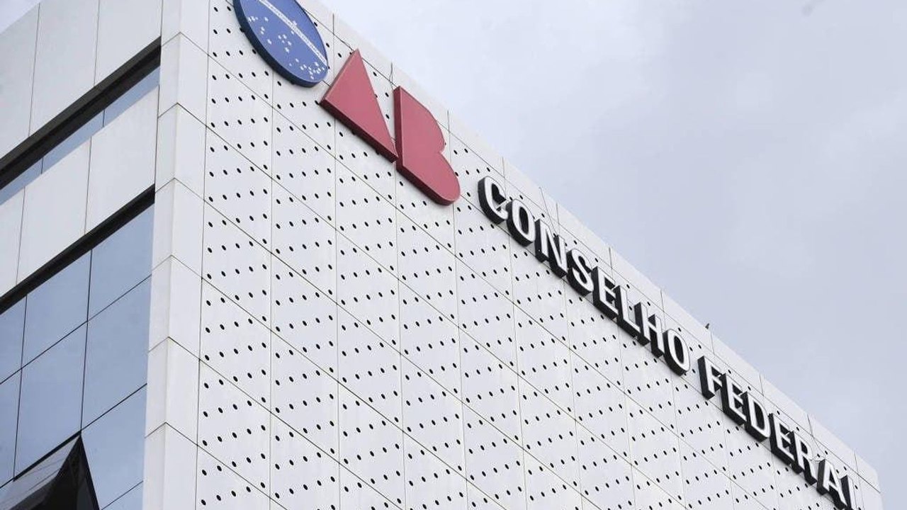 OAB manifesta preocupação com situação envolvendo STF e órgãos da República
