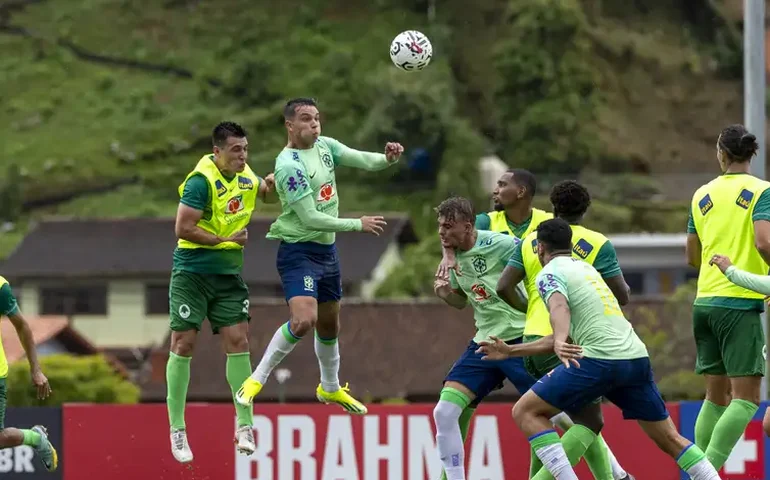 Seleção brasileira corta Kaiki Bruno e Michel do Pré-Olímpico por causa de lesões musculares