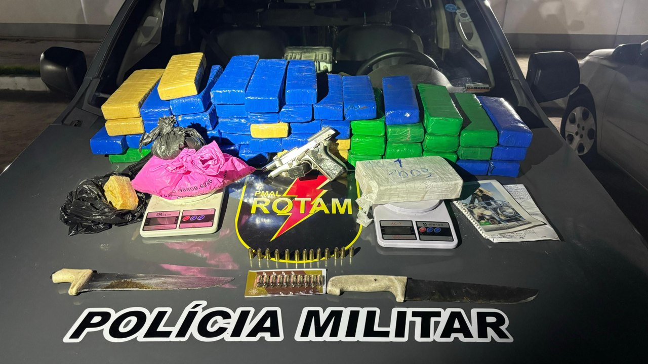 PM apreende armas, munições e mais de 34kg de drogas em apartamento