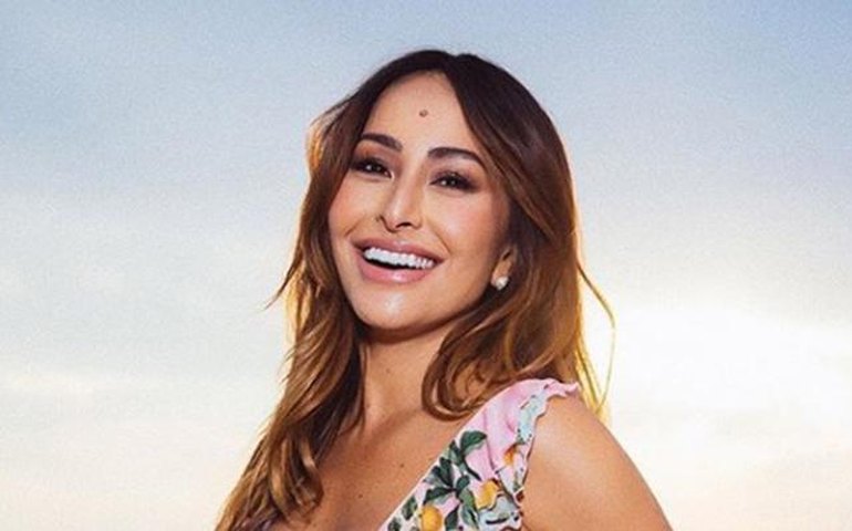 &#8216;Carreguei 2 anos e meio na barriga e saiu a cara do pai&#8217;, brinca Sabrina Sato