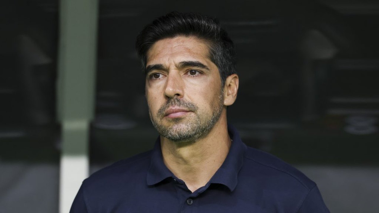 Abel demonstra preocupação com jogador do Palmeiras e faz alerta