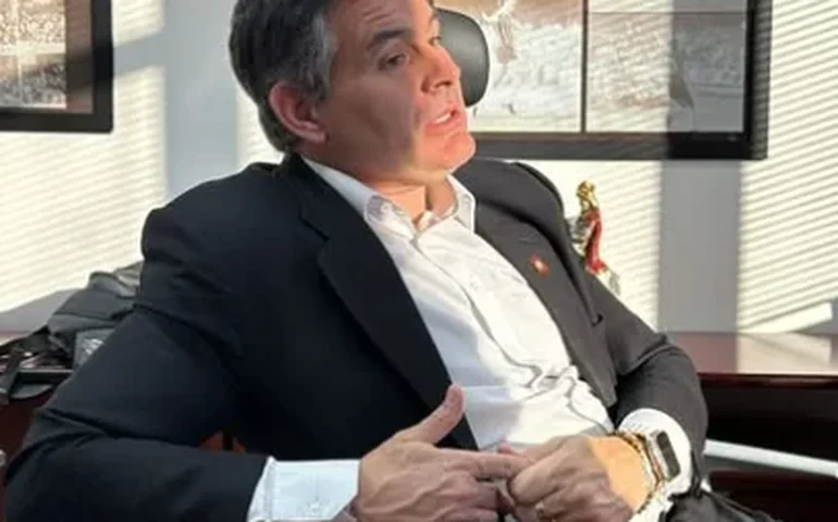 Vice-presidente do Corinthians pede desculpas após discussão com torcedores