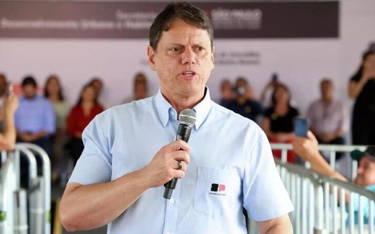 Tarcísio de Freitas confirma candidatura à reeleição em São Paulo