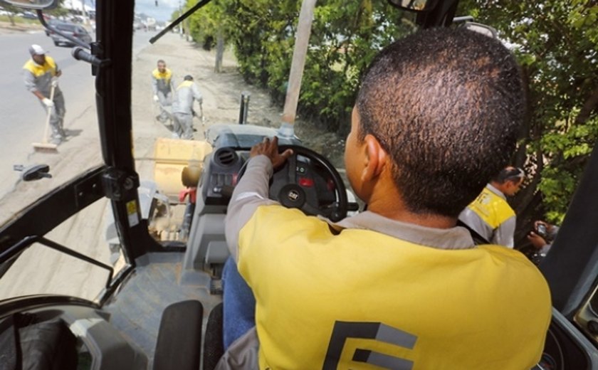 Governo dá início à recuperação da rodovia AL-105 no Benedito Bentes