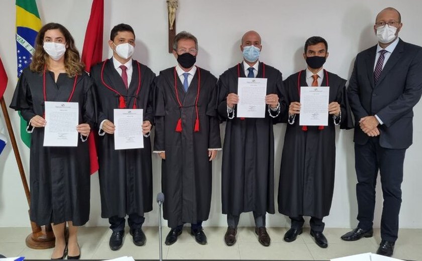 Ministério Público de Alagoas empossa cinco novos promotores de Justiça