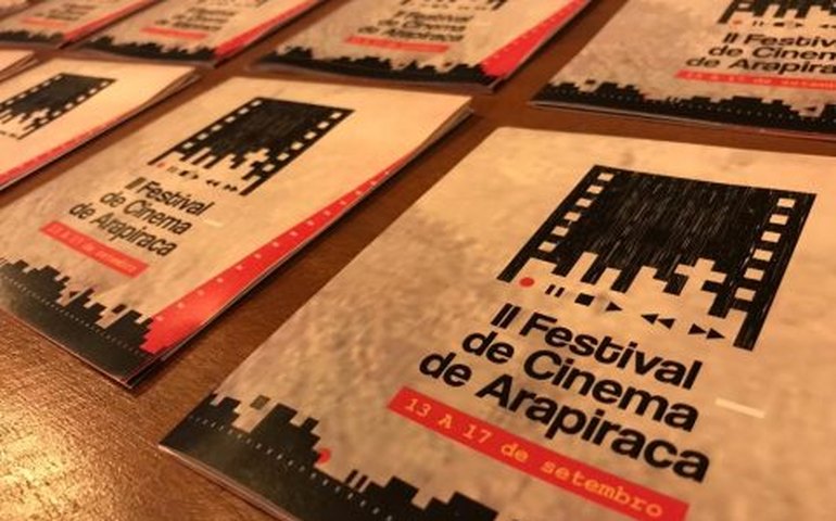 Programa Viver Melhor leva moradores das comunidades assistidas a sessões do Festival de Cinema de Arapiraca