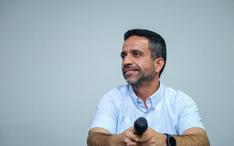 DataSensus: Paulo amplia vantagem pra Collor; Cunha cai de novo
